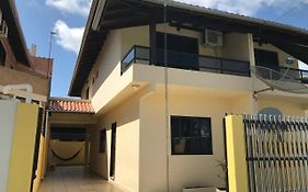 Casa 100m da praia, 10 pessoas, 3 quartos